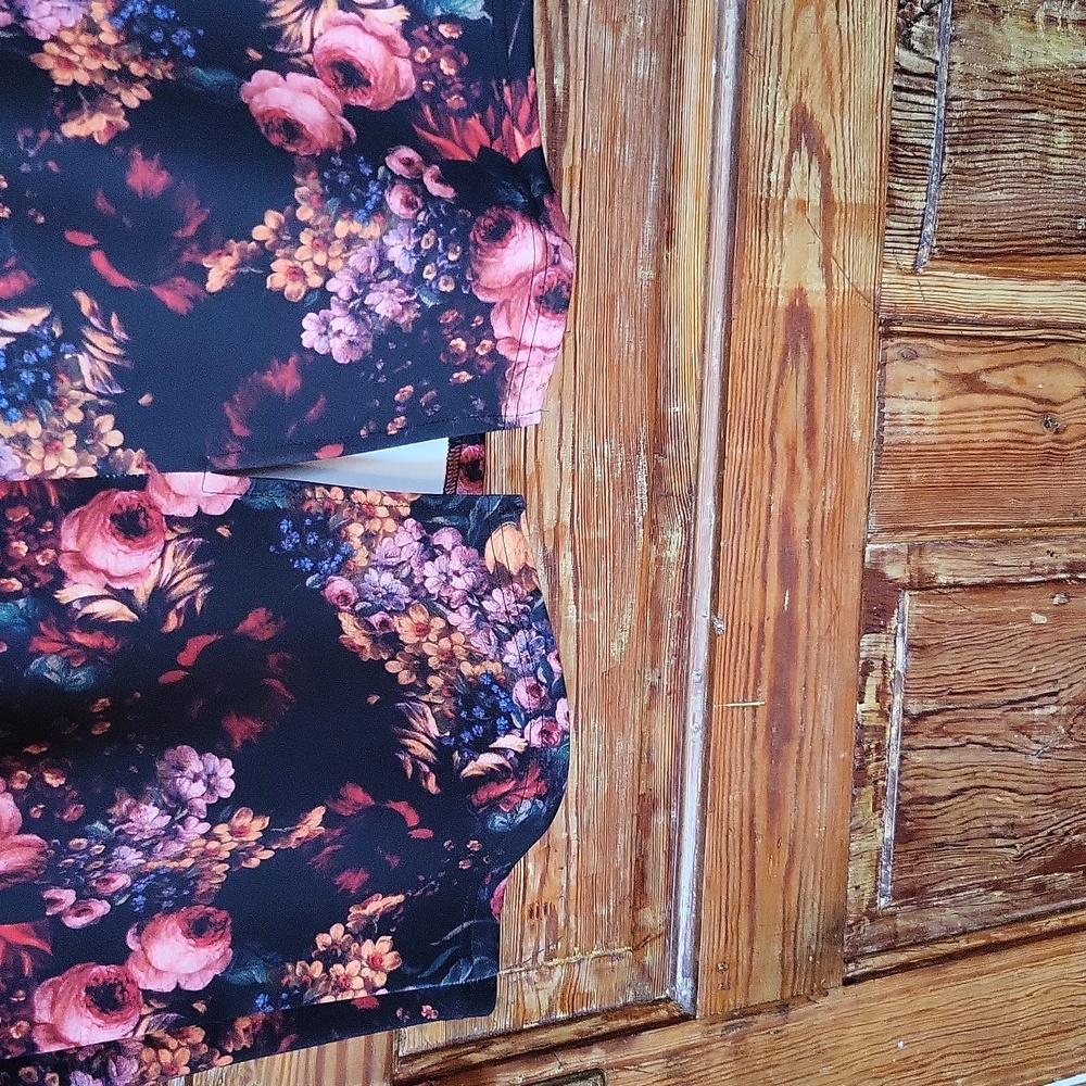 Women Dress - Picture 6 of 7